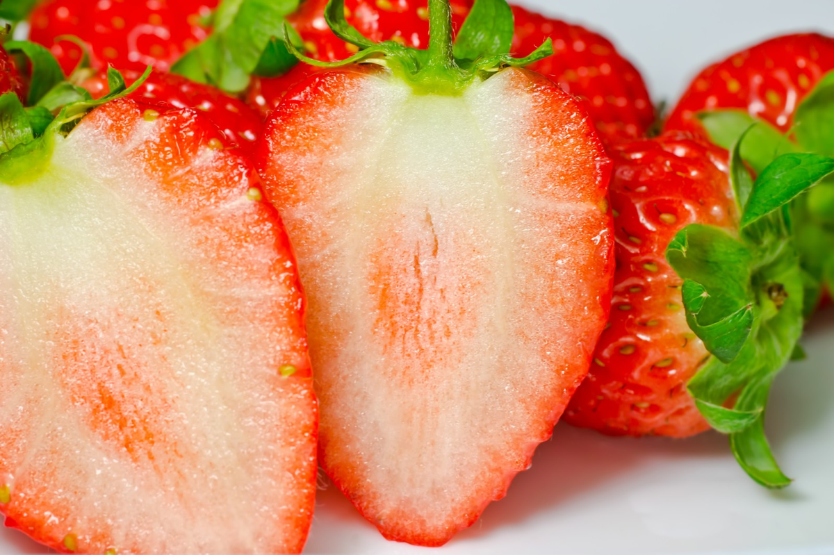 国が変われば、味覚も変わる！日本国内で大人気の甘〜い国産イチゴ。ある国では「甘くない」と不評だったので…